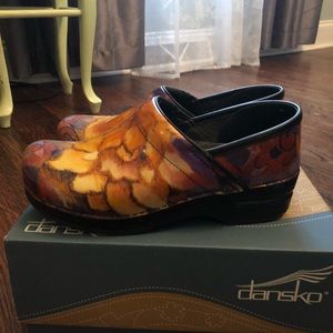 Dansko shoes size 38